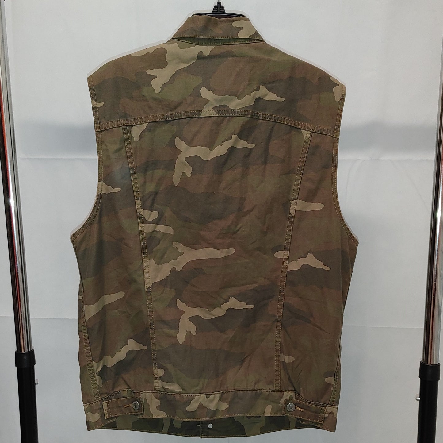 Levi Camo Lined Vest