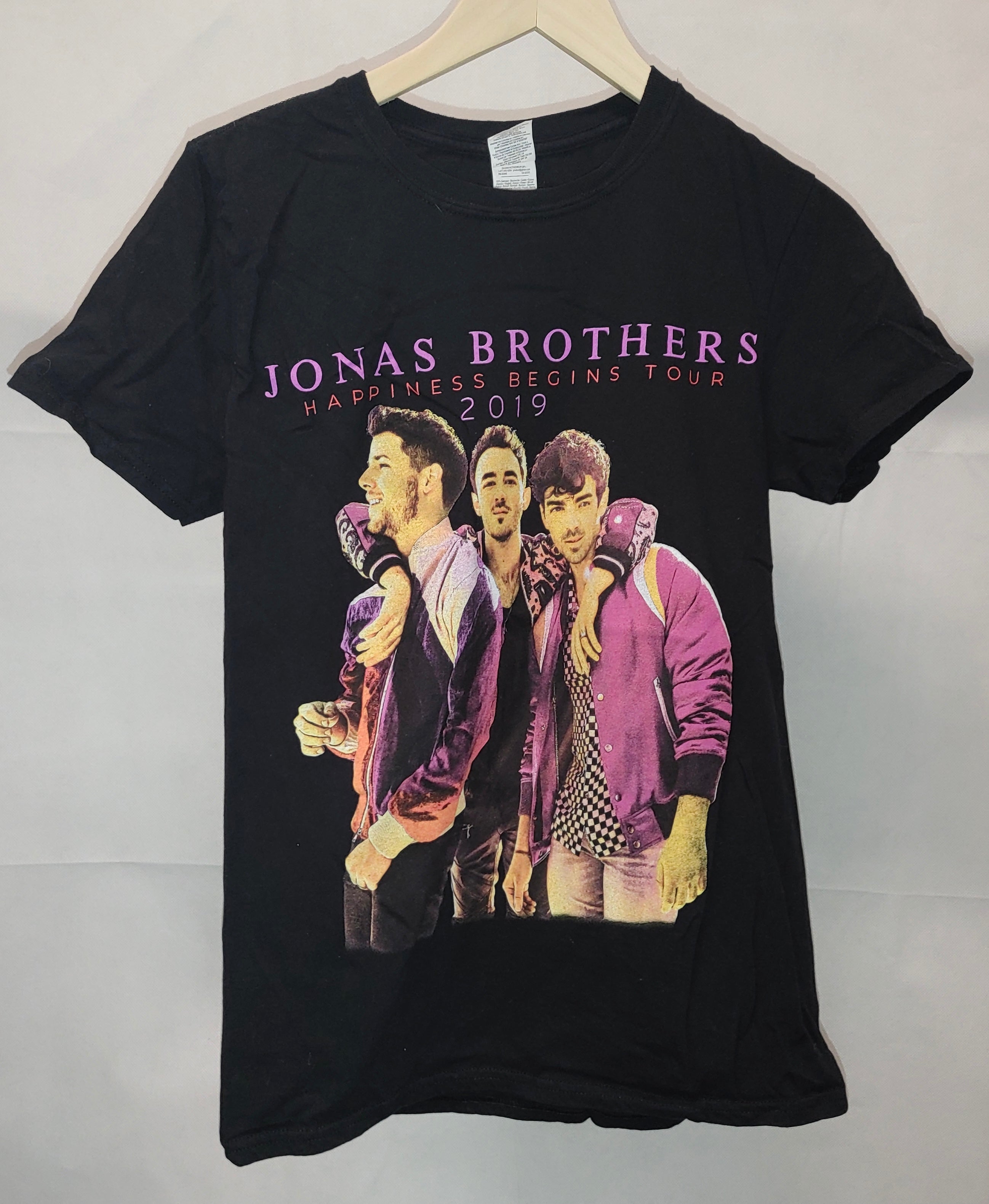 jonas brothers happiness begins tour shirt